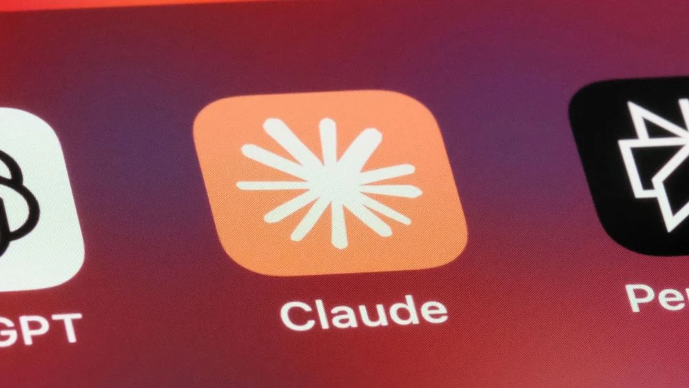 Página de erro durante instabilidade do Claude AI