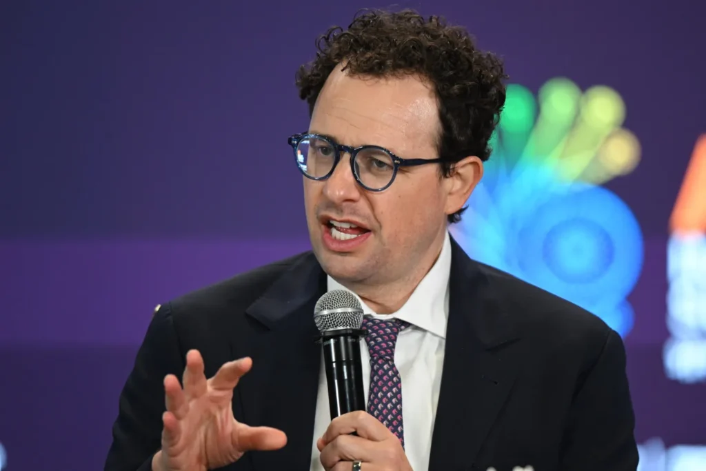 Anthropic Mythos em contexto de ataques cibernéticos autônomos e avaliação do AISI